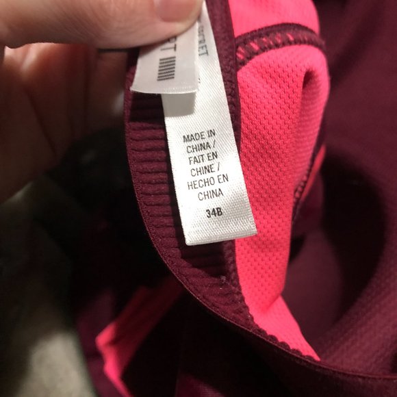 2 Victoria Secret B cup SPORTS bras - Picture 3 of 9